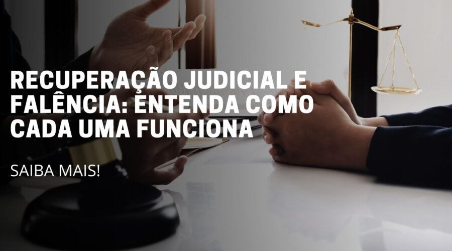 A imagem deste artigo reflete duas pessoas sentado conversando, sendo que uma delas está explicando um assunto para outra e no meio da imagem está escrito o título do artigo: Recuperação judicial e Falência Entenda como cada uma funciona.