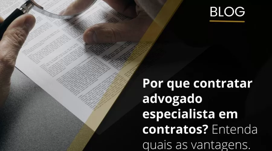 imagem reflete uma pessoa lendo palavras miúdas com uma lupa, remetendo a algo difícil de entender, aparentando um contrato que pode ter palavras escondidas.